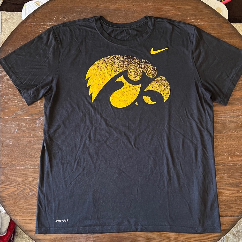 Nike tee